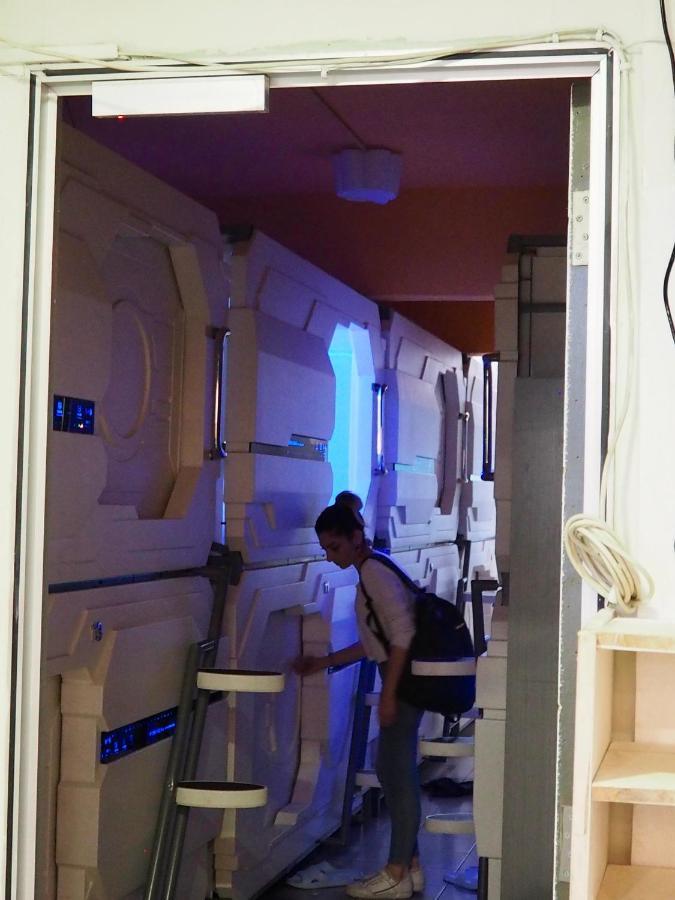Bestow Capsule Hostel Kuala Lumpur Extérieur photo