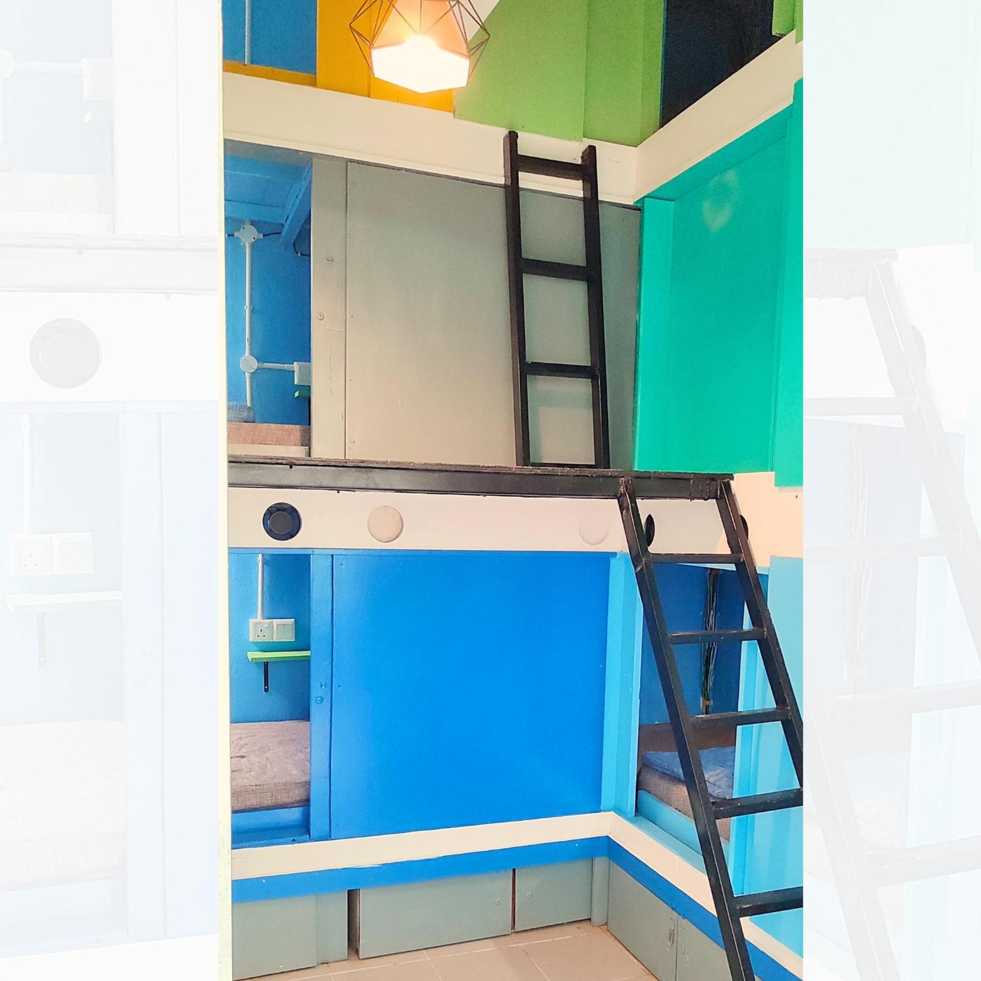 Bestow Capsule Hostel Kuala Lumpur Extérieur photo