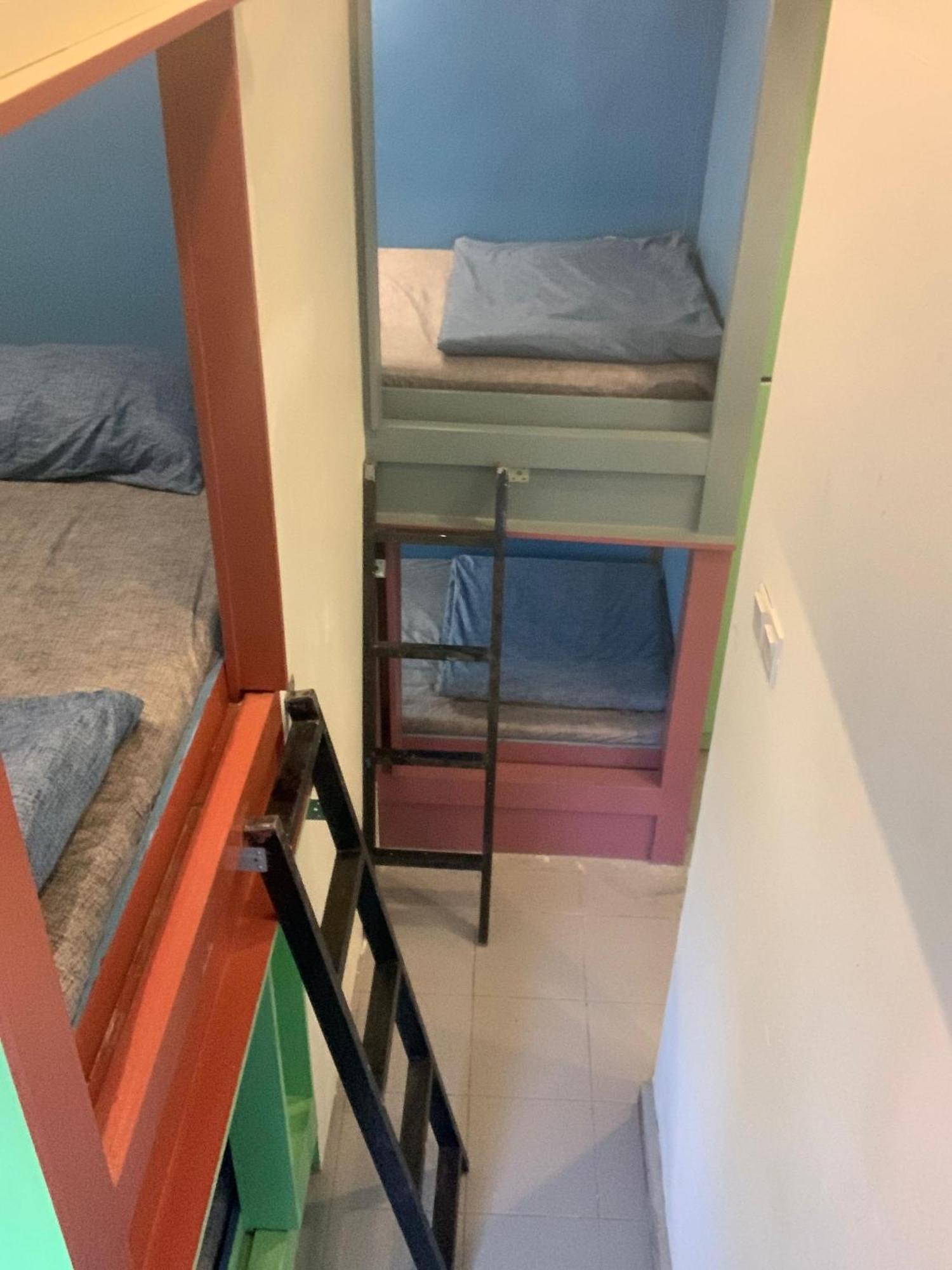 Bestow Capsule Hostel Kuala Lumpur Extérieur photo
